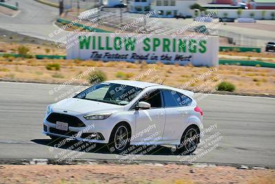 media/Oct-18-2025-Extreme Speed (Sat) [[d6d7e1fef1]]/Group 4 Orange/Session 2 (Turn 3)/